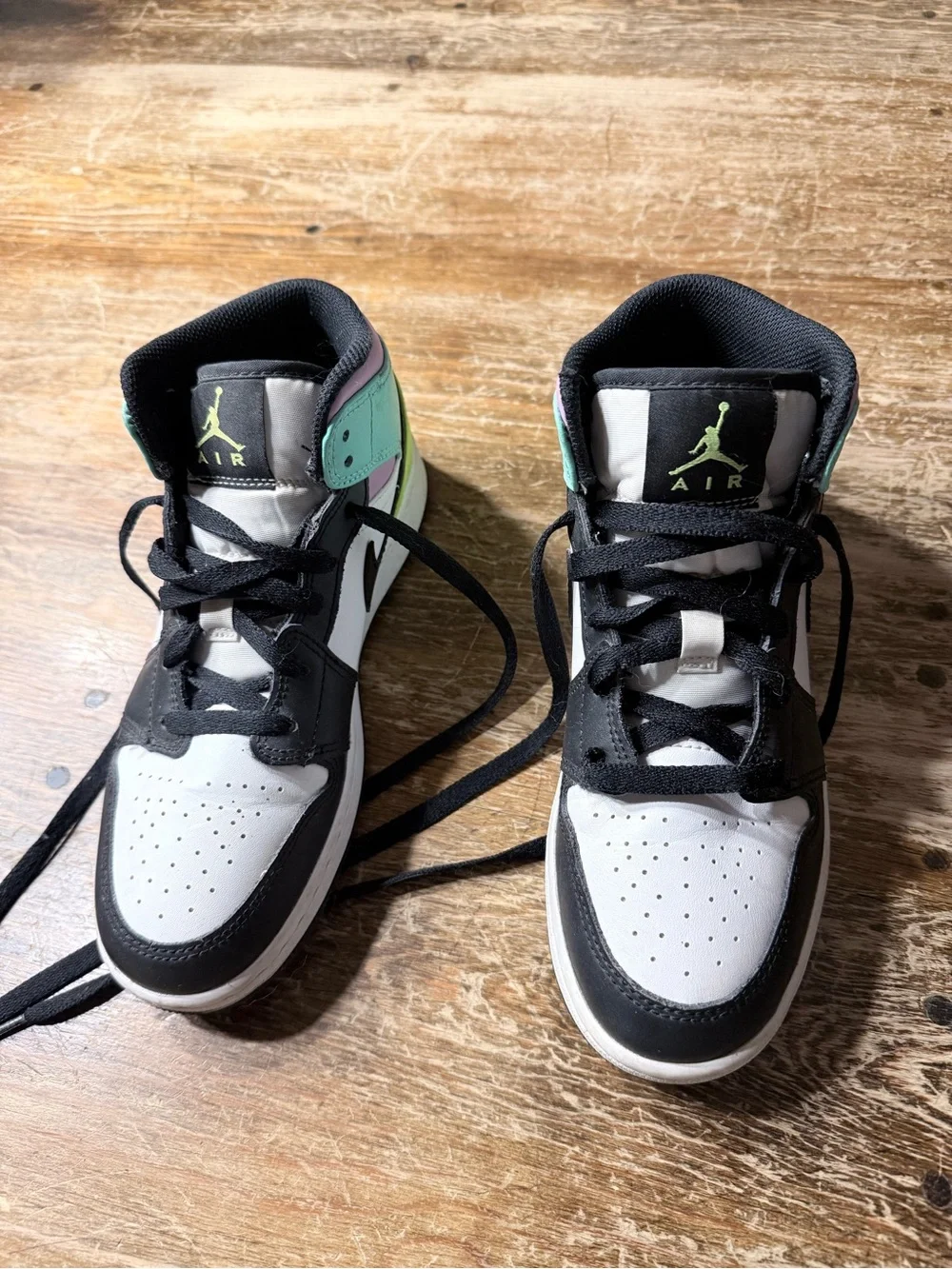 Nike Kids' Air Jordan 1 Low - Black/White with Pastel Accents
